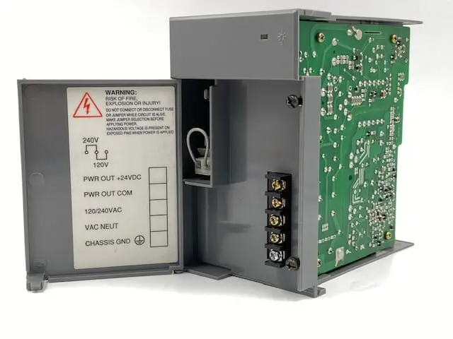 FUENTE DE VOLTAJE 110/220 VCA, 5 AMP MCA. ALLEN BRADLEY