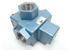 VÁLVULA 3 VÍAS 2 POSICIONES NC SERIE 58, PILOTAJE EXTERNO CON VÁLVULA SERIE 200, VOLTAJE 120VAC/24VDC, CONEXIÓN 1.5"NPT, MCA MAC