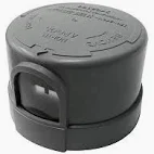 INTERRUPTOR FOTOELECTRICO ALIMENTACIÓN 120-240V MARCA ARGOS (INCLUYE BASE Y ESCUADRA)