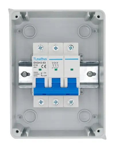 GABINETE CENTRO DE CARGA 5 ESPACIOS SOBREPONER RIELD-DIN IP65 MCA HEMOTON 