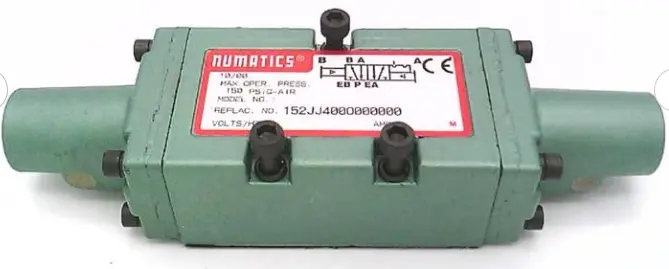 VÁLVULA SOLENOIDE PILOTO DE AIRE DOBLE  TAMAÑO DEL PUERTO: 1/4" MCA NEUMATICS