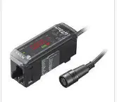 SENSOR DIGITAL DE CONTACTO DE ALTA PRECISION AMPLIFICADOR DE SALIDA ANALOGICA MCA KEYENCE 