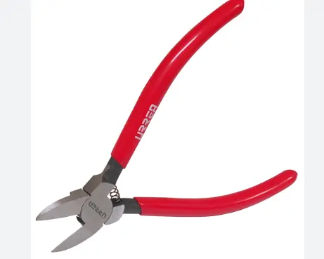 PINZA CON MANGO RUBBER GRIP CORTE AL RAS PARA PLASTICO Y MATERIALES NO FERROSO 6" MCA URREA
