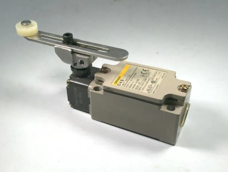 LIMIT SWITCH CON PLATINO NO NC MCA OMRON