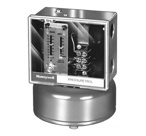 CONTROLADOR DE PRESION MODULANTE DE 10 A 300 PSI CON POTENCIOMETRO DE 140 OHMS, CONEXION 1/4 NPT Y FUELLE DE BRONCE FOSFORADO PARA CONTROL PROPORCIONAL DE VAPOR Y GASES. MCA HONEYWELL