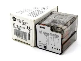 [700-HB33A1-3-4] RELE DE BASE CUADRADA 120V 10A 50/60HZ