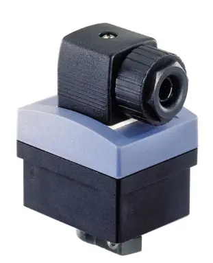 [00423913] SENSOR DE FLUJO EN LINEA, CAUDAL, 12,0 V - 36 V, -15,00 °C - 100,00 °C, RUEDA DE PALETAS, ENGRANAJE OVAL, TRANSISTOR, BAJONET MCA: BURKERT