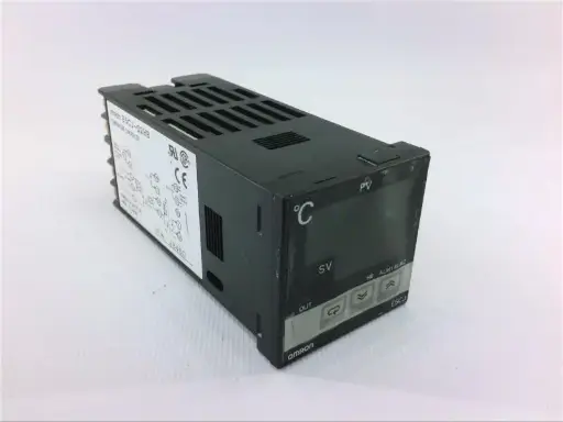 [E5CJ-Q2HB] CONTROLADOR DE TEMPERATURA DIGITAL DE 1/16 DIN (48x48 mm) PARA MONTAJE EMPOTRADO RANGO 100 - 120 VAC MCA OMRON